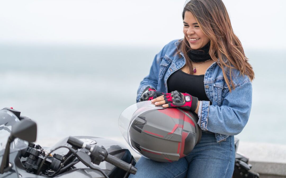 Comment choisir un casque de moto pour femme ?