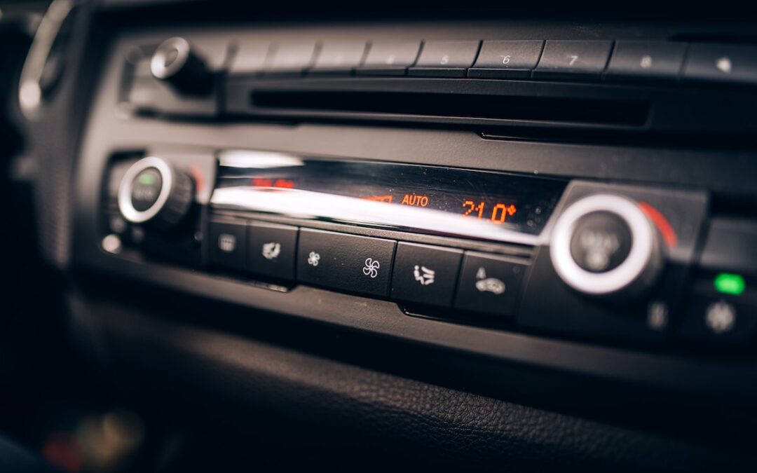 Comment récupérer le code de l’autoradio d’une Peugeot ? (version gratuite et payante)